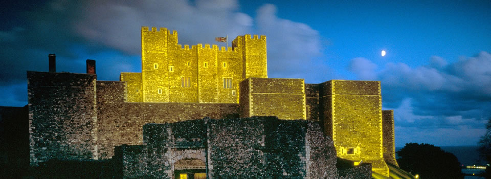 dover-castle-at-night