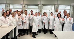 Community Lab reopens its doors to science students