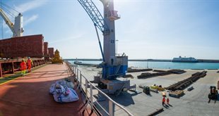 Dover Cargo welcomes largest steel shipment on first deep-sea vessel