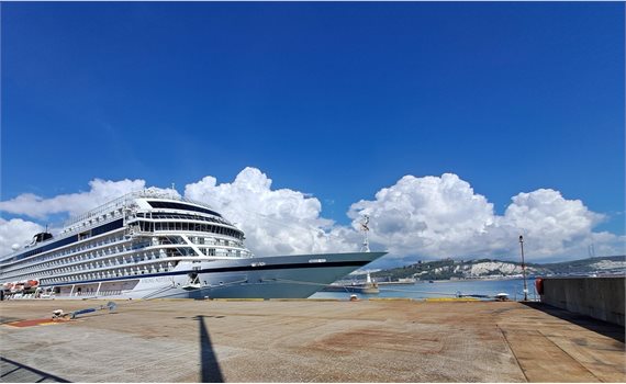 Viking Neptune at Dover