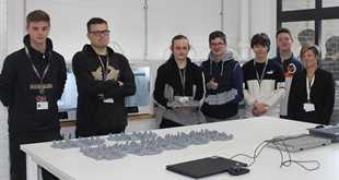 Discovery Park and EKC Group join forces to boost STEM careers in Kent